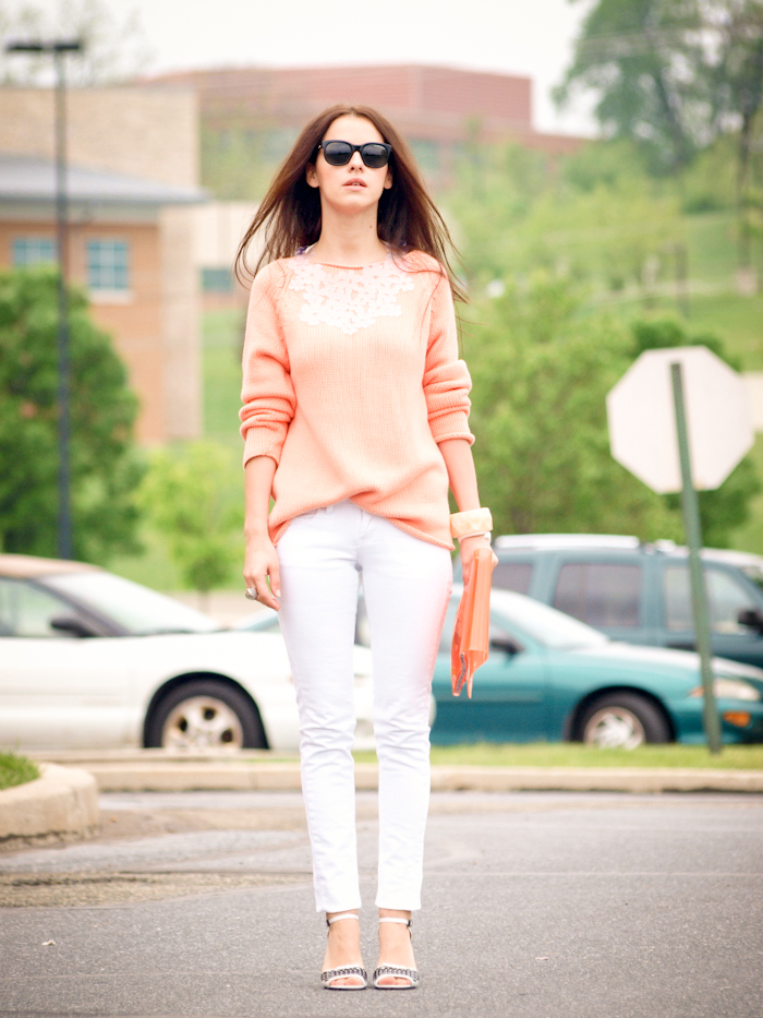 bittersweet colours, street style, colours, DIY necklace, white jeans, coral, sweater weather, 