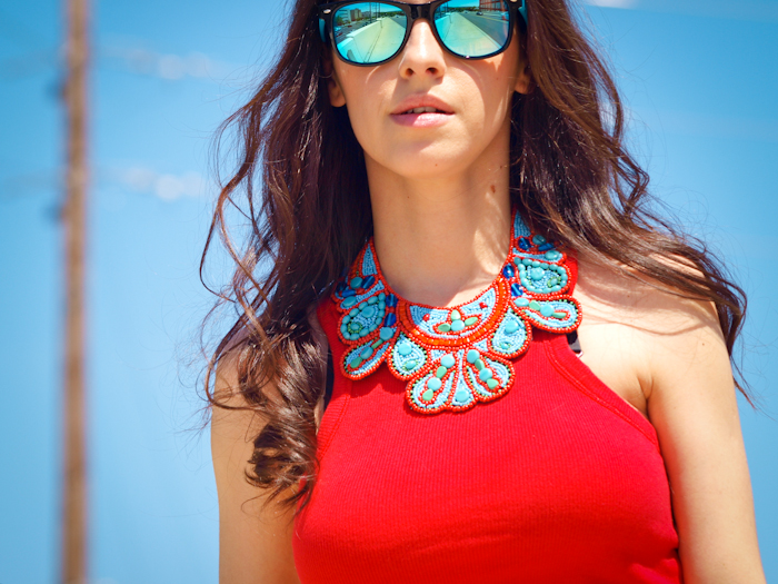 bittersweet colours, street style, colours,red on red , mirrored sunglasses,