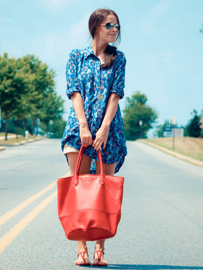 bittersweet colours, street style, colors, casual style, floral dress, floral print, beneton sandals, red bag, summer style, 