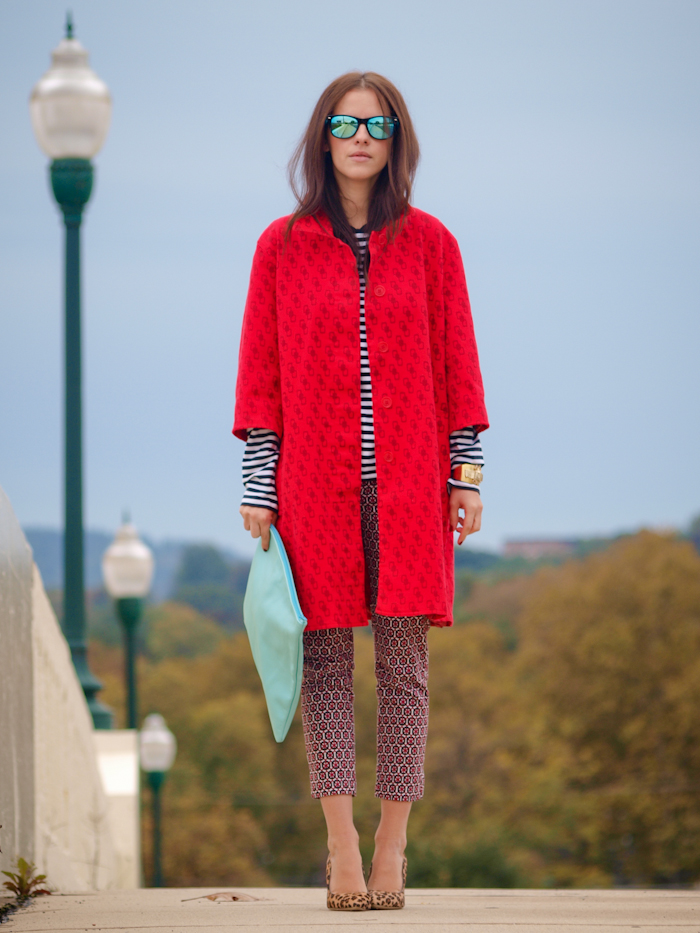 bittersweet colours, street style, red coats, prints, american apparel clutch, stripes, mirrored sunglasses,