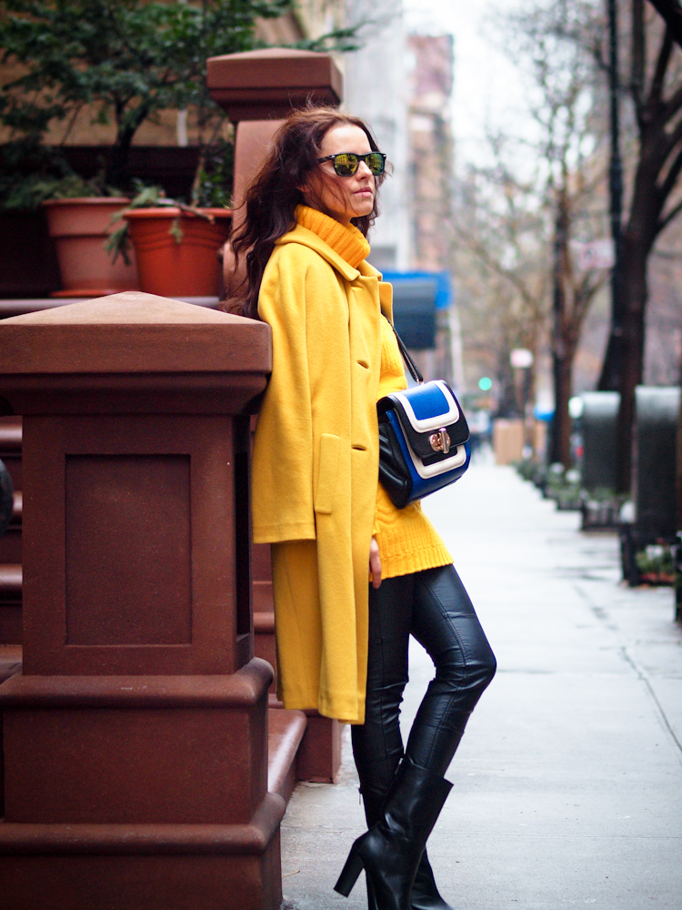 bittersweet colours, New York, street style, holidays, christmas tree, yellow coat, colorful coats, 