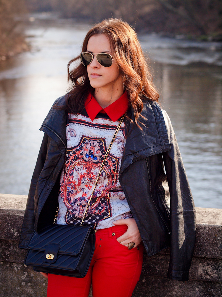 bittersweet colours, leather jacket, red jeans, ray ban, fall street style,