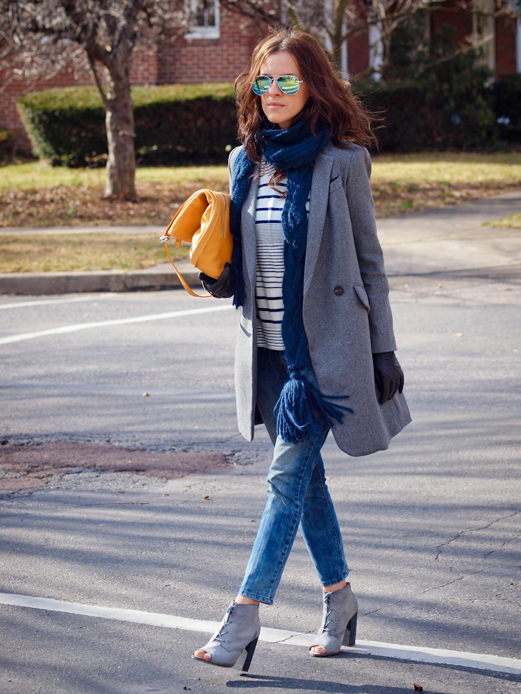 bittersweet colours, grey coat, street style, fall coats, blue jeans, mirrored sunglasses, casual loook, 