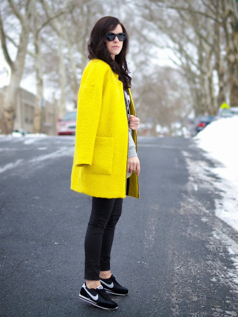 bittersweet colours, ASOS, sweatshirt, Meredith Wendell, Zara, yellow coat, neon colors, colorful coats, cooee jewelry, Nike, sporty-chic, sporty trend, street style, winter trends
