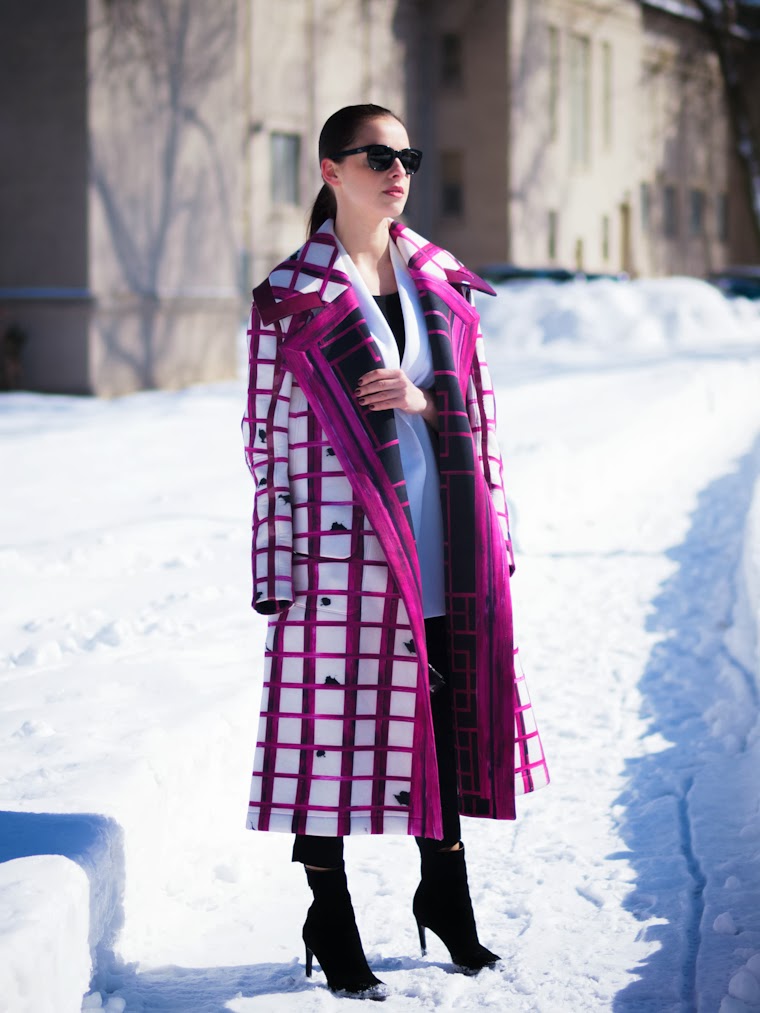 bittersweet colours, colorful coats, Express, Grids prints, Lie Sang Bong, Mango, Pink coat, printed coat, Proenza Schouler, street style, winter trends, Grids trend