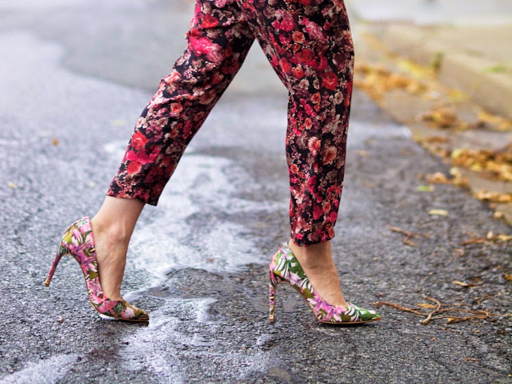 bittersweet colours, floral print, floral print pumps, Proenza Schouler bag, so pretty cara cotter jewelry, street style, Ted Beker, summer, bold basics,