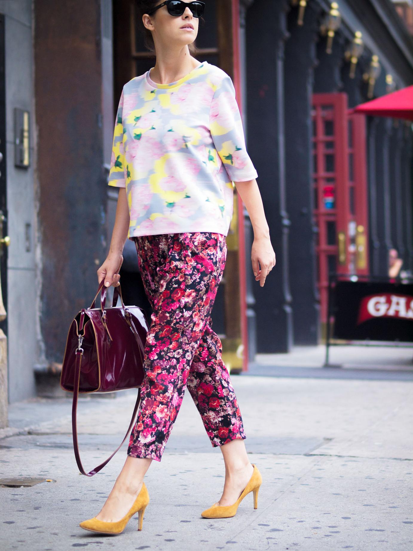 bittersweet colours, nyfw, nyfw september 2014, nyfw SS2015, nyfw street style, street style, New York, floral prints, floral pants, print on print, topshop, neoprene top, j.crew shoes, burgundy color, burgundy trend,