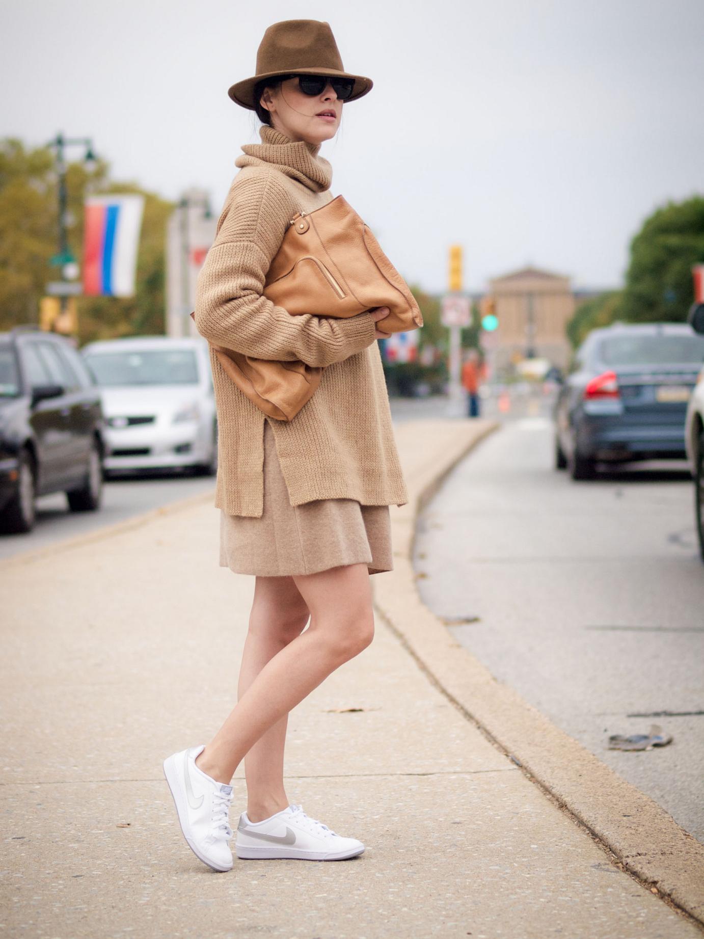 bittersweet colours, Philadelphia, Philadelphia city guide, calypso st barth, nike sneakers, white sneakers, cashmere sweater, camel trend, camel dress, camel sweater, turtleneck, fall, street style, fall colors, maternity style,