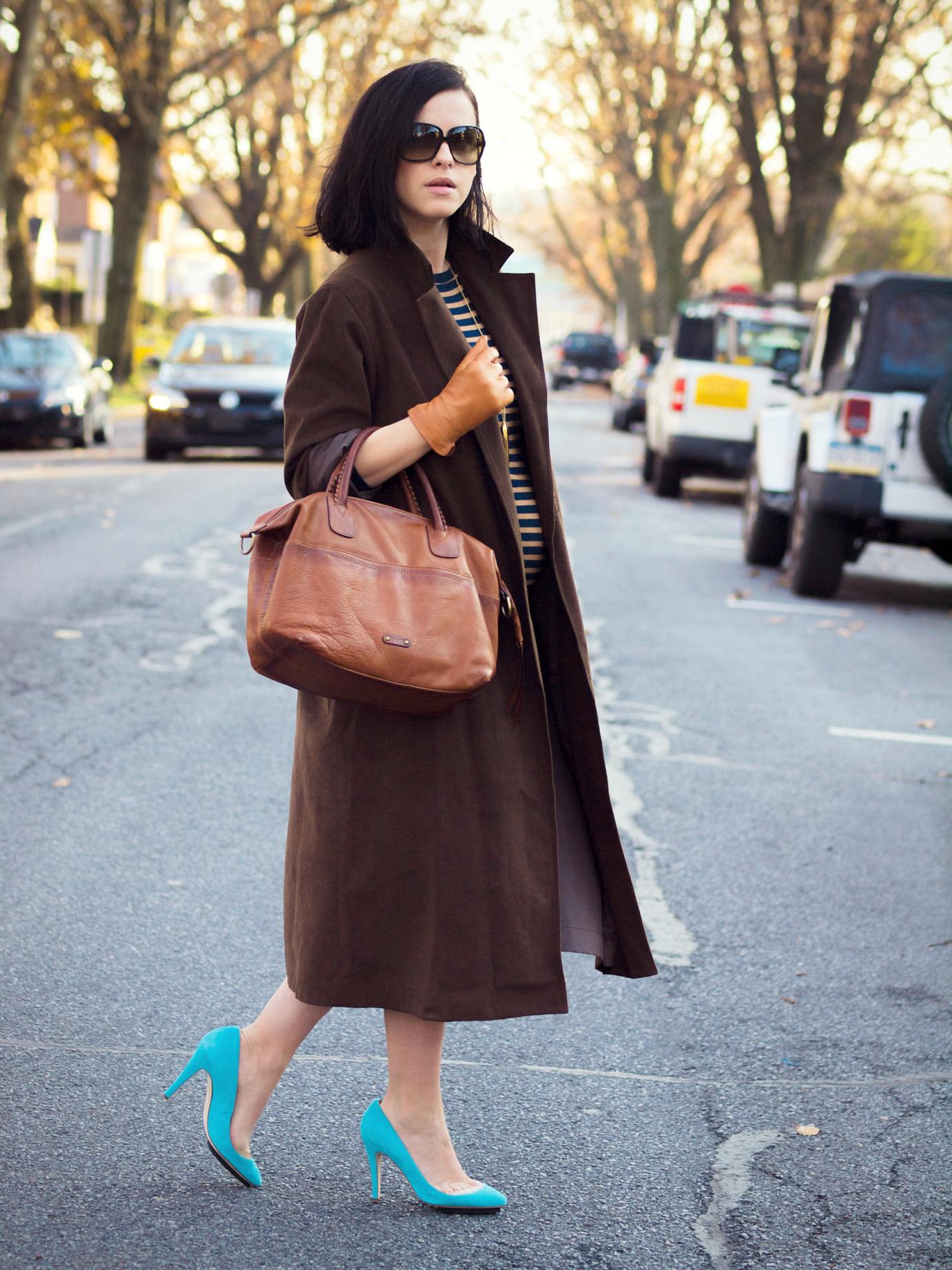bittersweet colours, fall street style, suede coat, leather gloves, stripes, ysl, maternity style, 24 weeks, konstantina tzovolou shoes, blue heels, street style, 