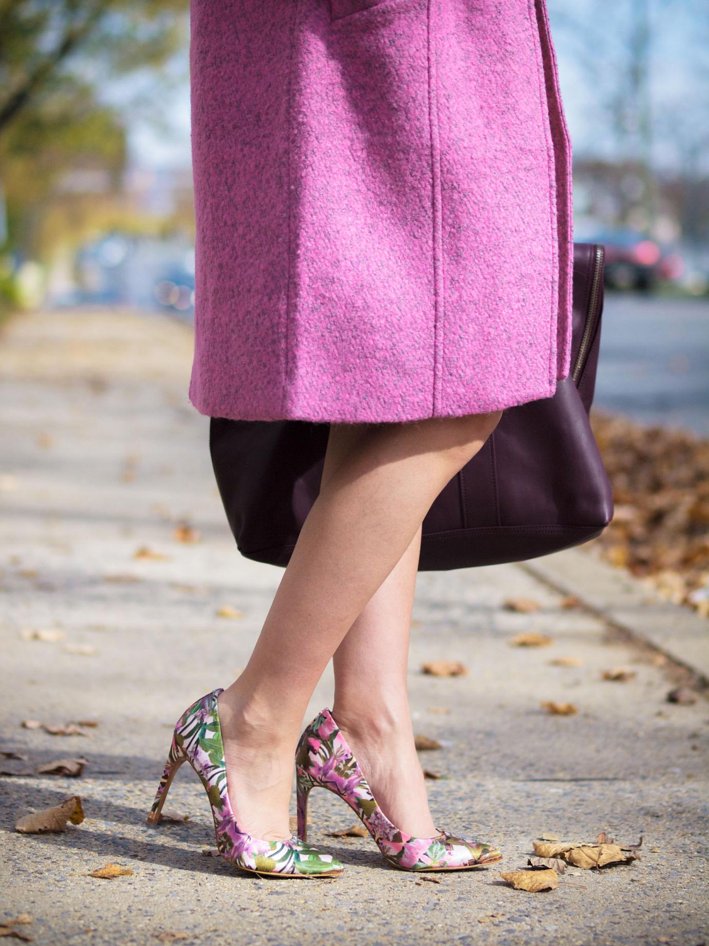 bittersweet colours, maternity style, bumb style, 21 weeks, fall street style, street style, fall trends, pink coat, gestuz coat, 3.1 phillip lim bag, ted baker, floral print pumps, cashmere dress, camel dress, sweater dress, camel scarf, cashmere scarf, pink trend,